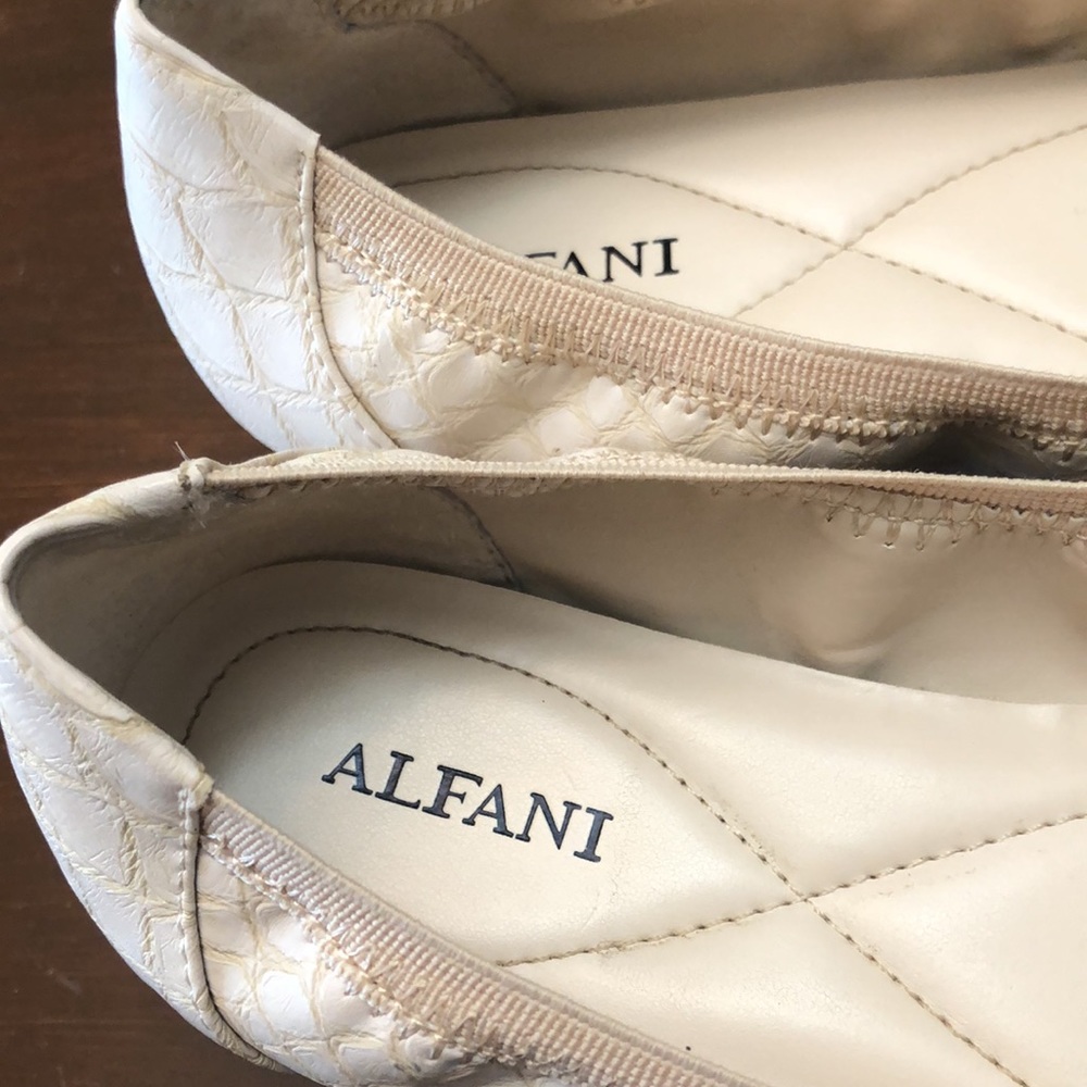 Girls Nude Flats Shoes Size 4 - Picture 4 of 6